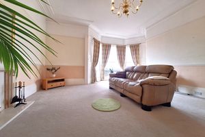 Sitting Room - click for photo gallery